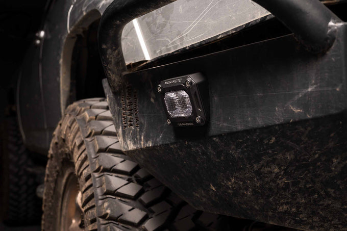 Flush or Angled Mounting Kit <br>Universal