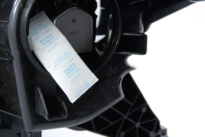 Silica Gel Moisture Packs <br>Universal