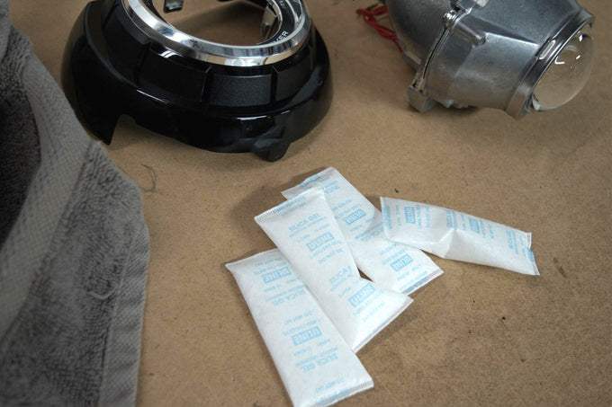 Silica Gel Moisture Packs <br>Universal