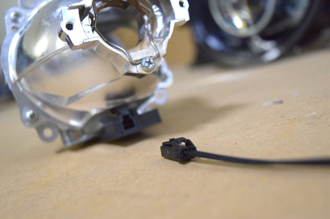 Koito Bi-xenon Solenoid Inputs Pigtail <br>Universal