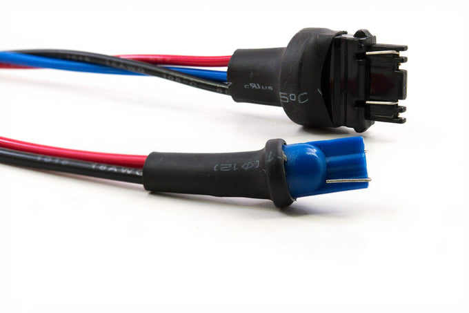w/ 5in Wiring Pigtail: 3157 Male <br>Universal