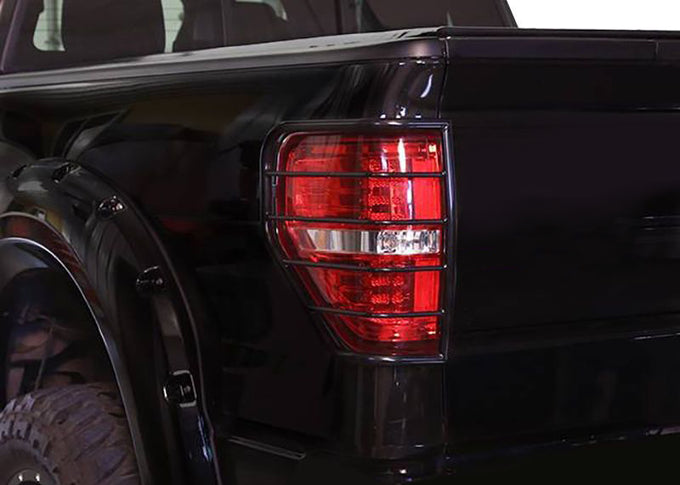 Tail Light Guards <br>99-13 Ford F-250 Super Duty, 99-13 F-350 F-450 F-550 Duty