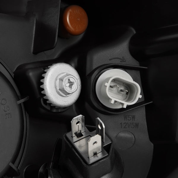 Alpha Black LUXX Series Crystal Headlights <br> 14-21 Toyota Tundra