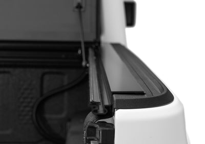 5 Ft. Bed Hard Folding Tonneau Cover Matte Finish <br> 20-25 Jeep Gladiator