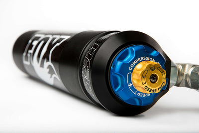 Performance Lift Kit w/ FOX 2.50 in. Factory DSC <br>00-06 Toyota Tundra