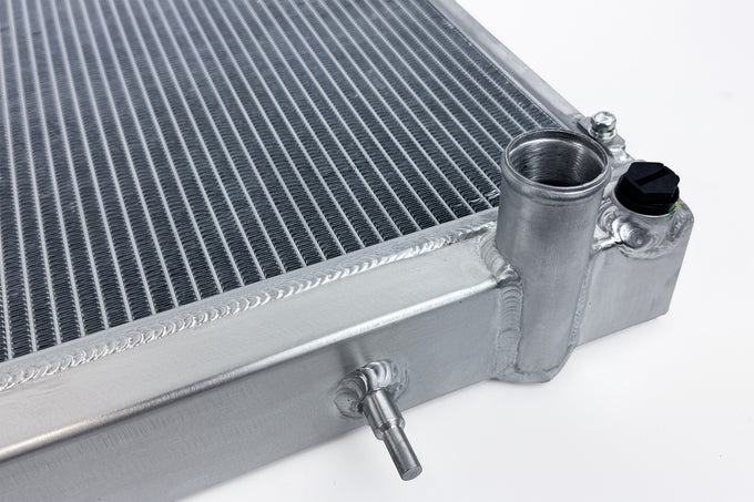 High-Performance All-Aluminum Radiator <br> R32 Skyline GT-R/GTS