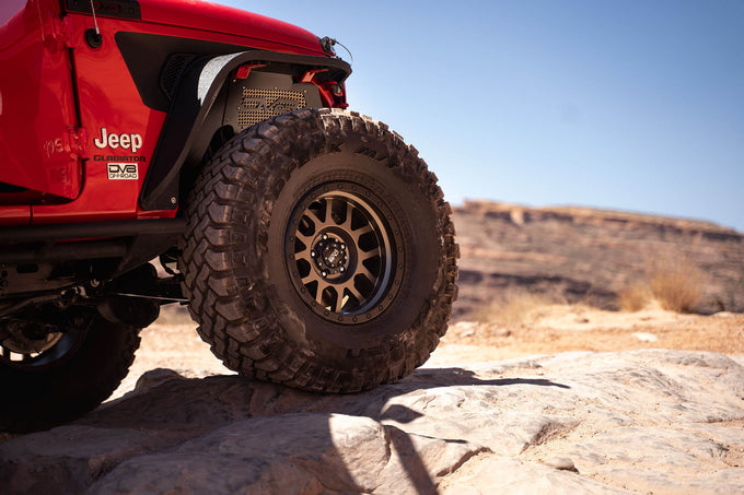 Black Or Raw Front Inner Fenders <br>18-22 Jeep Wrangler 20-22 Gladiator, 2018 JK