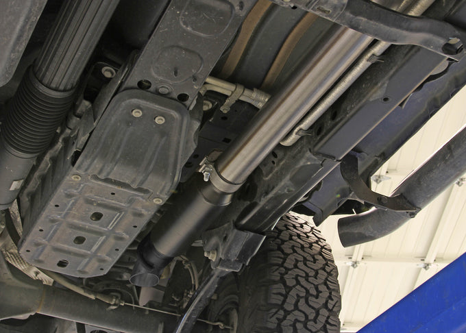 Flowmaster Outlaw Extreme Cat-Back Exhaust System<br>18-26 Jeep Wrangler