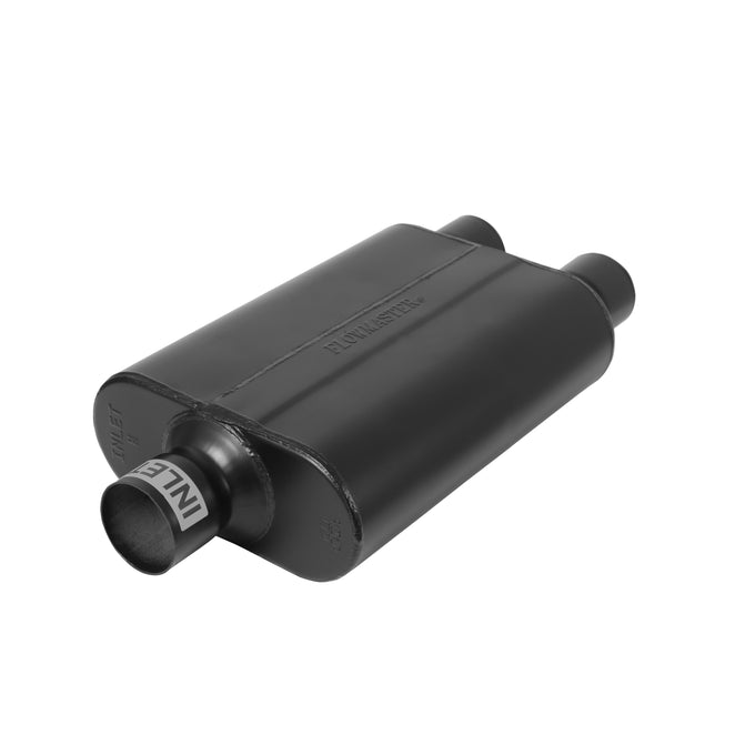 Flowmaster 40 Series Delta Flow Chambered Muffler<br>2.50 Center In / 2.50 Dual Out