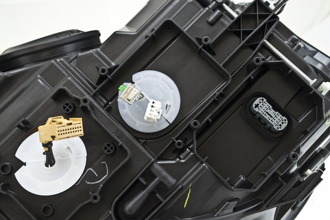 Bi-Xenon Headlight Assembly <br>13-20 Volkswagen Golf