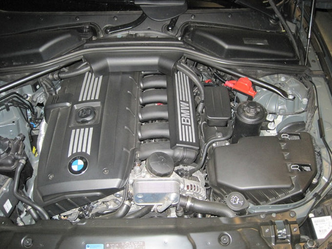 High-Flow Drop-In Replacement Air Filter <br> 04-08 BMW 525i, 04-10 530i, 06-07 530xi 525xi
