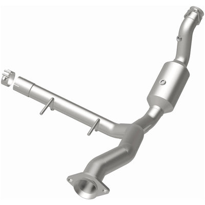 OEM Grade Federal / EPA Compliant Direct-Fit Catalytic Converter <br>15-20 Ford F-150 3.5L