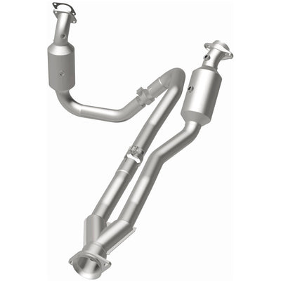 OEM Grade Federal / EPA Compliant Direct-Fit Catalytic Converter <br>15-19 Ford Transit-150, 15-19 Transit-250