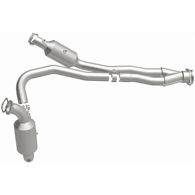 OEM Grade Federal / EPA Compliant Direct-Fit Catalytic Converter <br>15-19 Ford Transit-150, 15-19 Transit-250