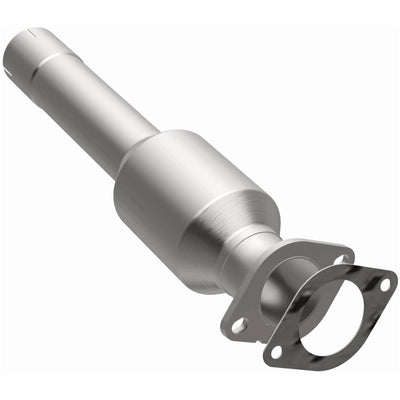 OEM Grade Federal / EPA Compliant Direct-Fit Catalytic Converter <br>2004 Chevy Silverado, GMC Sierra 2500 6.0L