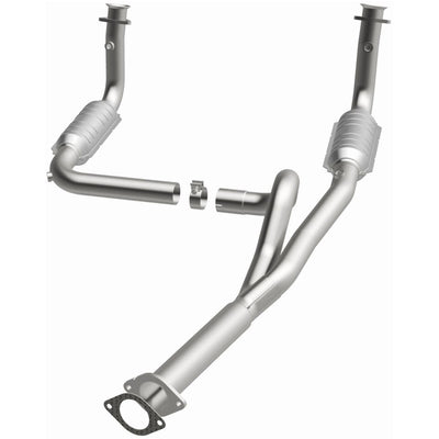 HM Grade Federal / EPA Compliant Direct-Fit Catalytic Converter <br>00-02 Chevy Express, GMC Savana1500-3500