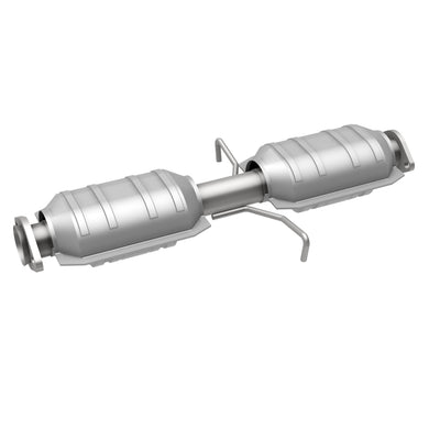 Standard Grade Federal / EPA Compliant Direct-Fit Catalytic Converter <br>85-86 Mitsubishi Galant 2.4L