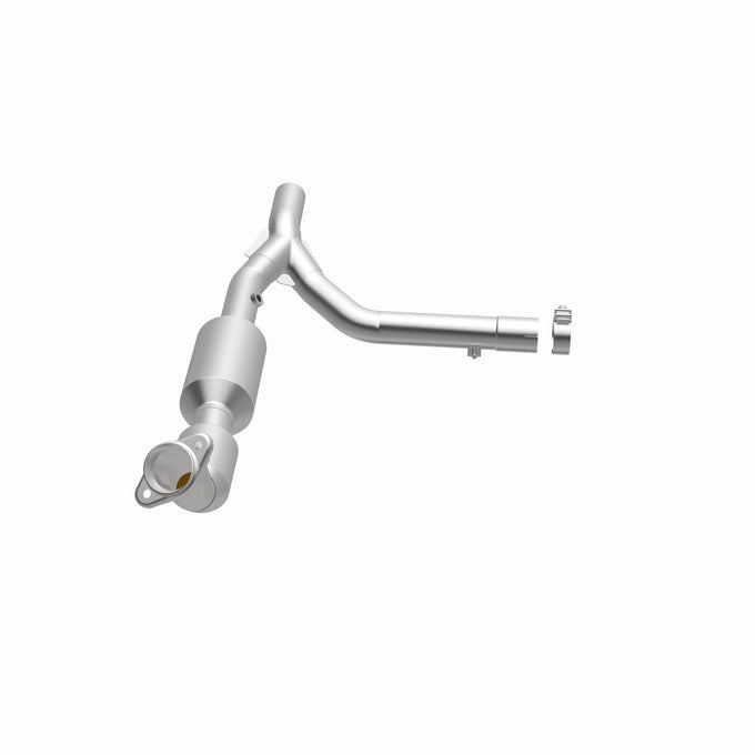 OEM Grade Federal / EPA Compliant Direct-Fit Catalytic Converter <br>2004 Ford F-150 Heritage, 00-03 F-150 5.4L