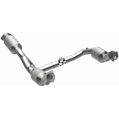 OEM Grade Federal / EPA Compliant Universal Catalytic Converter <br>21-23 Chevy Express / GMC Savana 2500, 3500, 4500