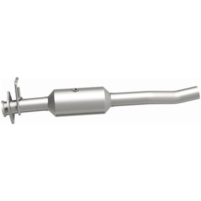 OEM Grade Federal / EPA Compliant Direct-Fit Catalytic Converter <br>16-19 Ford F-650, F-750 6.8L
