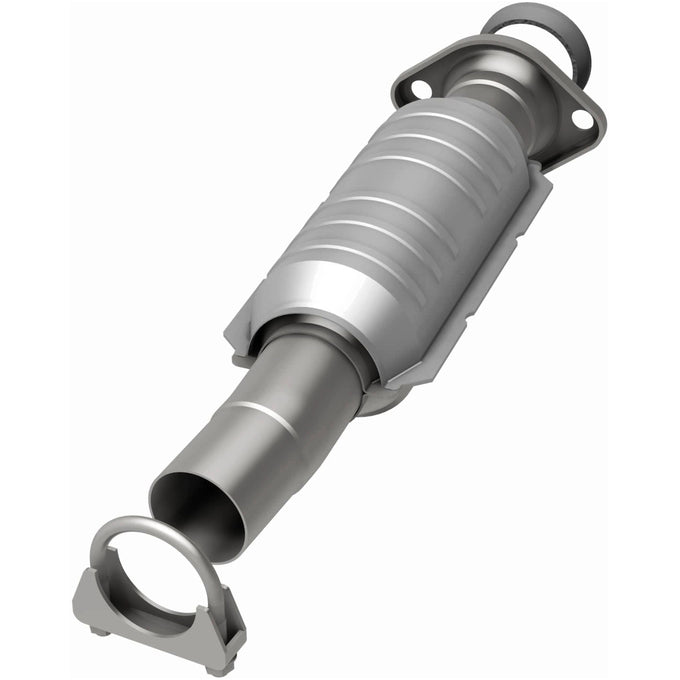 OEM Grade Federal / EPA Compliant Direct-Fit Catalytic Converter <br>04-06 Toyota Sienna 3.3L