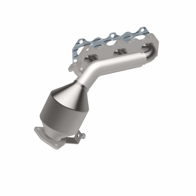 OEM Grade Federal / EPA Compliant Manifold Catalytic Converter <br>99-05 Suzuki Grand Vitara, 01-04 Chevy Tracker 2.5L