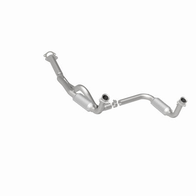 OEM Grade Federal / EPA Compliant Direct-Fit Catalytic Converter <br>00-02 Chevy Express / GMC Savana 1500, 2500, 3500