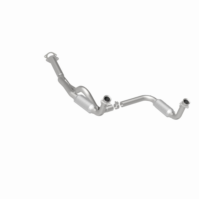 OEM Grade Federal / EPA Compliant Direct-Fit Catalytic Converter <br>00-02 Chevy Express / GMC Savana 1500, 2500, 3500