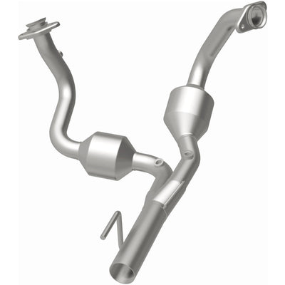 OEM Grade Federal / EPA Compliant Direct-Fit Catalytic Converter <br>02-04 Jeep Grand Cherokee 4.7L