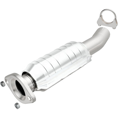 OEM Grade Federal / EPA Compliant Direct-Fit Catalytic Converter <br>04-10 Toyota Sienna 3.3L, 3.5L