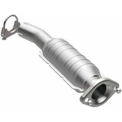 OEM Grade Federal / EPA Compliant Direct-Fit Catalytic Converter <br>04-10 Toyota Sienna 3.3L, 3.5L