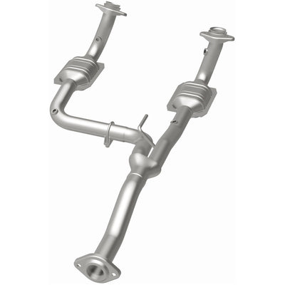 OEM Grade Federal / EPA Compliant Direct-Fit Catalytic Converter <br>05-07 Jeep Liberty 3.7L
