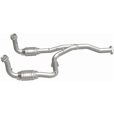 OEM Grade Federal / EPA Compliant Direct-Fit Catalytic Converter <br>05-07 Jeep Liberty 3.7L