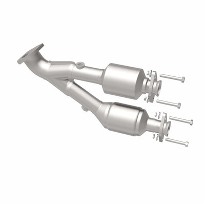 OEM Grade Federal / EPA Compliant Direct-Fit Catalytic Converter <br>00-01 Jeep Cherokee 4.0L