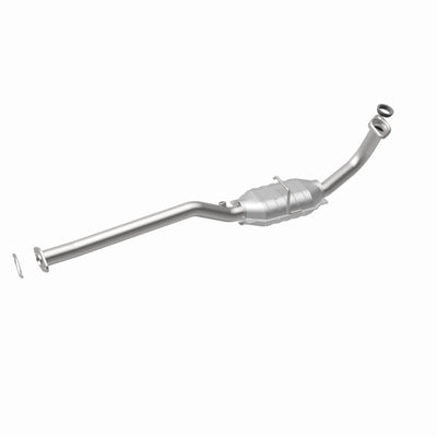 OEM Grade Federal / EPA Compliant Direct-Fit Catalytic Converter <br>95-01 Suzuki Swift, 98-01 Chevy Metro, 95-97 Geo Metro 1.3L