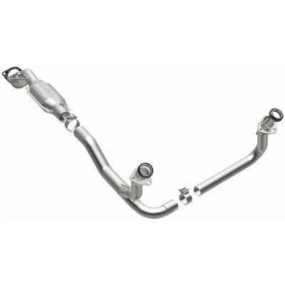 OEM Grade Federal / EPA Compliant Direct-Fit Catalytic Converter <br>00-05 Blazer, 01-04 S10, Sonoma, 00-04 Jimmy, 00-01 Bravada