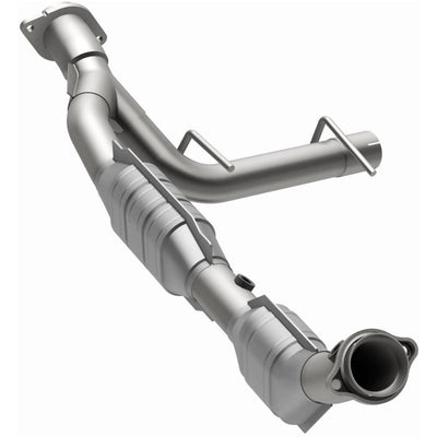 OEM Grade Federal / EPA Compliant Direct-Fit Catalytic Converter <br>03-04 Ford Expedition 4.6L