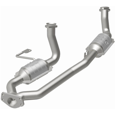 OEM Grade Federal / EPA Compliant Direct-Fit Catalytic Converter <br>01-03 Ford Windstar 3.8L
