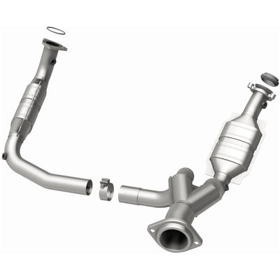 OEM Grade Federal / EPA Compliant Direct-Fit Catalytic Converter <br>07-10 Escalade ESV/ EXT, Sierra, Yukon, Yukon XL 6.2L