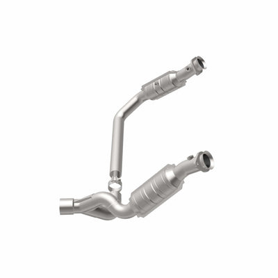 OEM Grade Federal / EPA Compliant Direct-Fit Catalytic Converter <br>11-13 Ram 1500 4.7L, 09-10 Dodge Ram 1500 4.7L