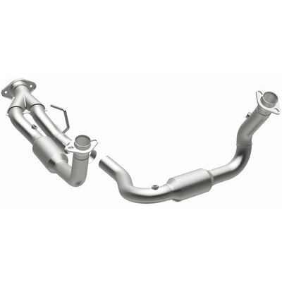 OEM Grade Federal / EPA Compliant Direct-Fit Catalytic Converter <br>05-06 Jeep Grand Cherokee 4.7L