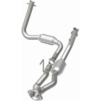 OEM Grade Federal / EPA Compliant Direct-Fit Catalytic Converter <br>06-07 Jeep Commander 3.7L, 05-06 Jeep Grand Cherokee 3.7L