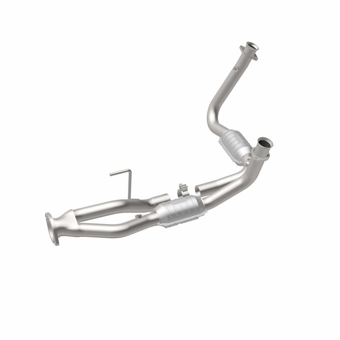OEM Grade Federal / EPA Compliant Direct-Fit Catalytic Converter <br>06-07 Jeep Commander 3.7L, 05-06 Jeep Grand Cherokee 3.7L