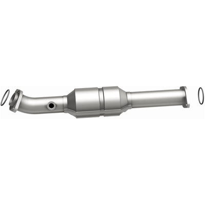 OEM Grade Federal / EPA Compliant Direct-Fit Catalytic Converter <br>05-15 Toyota Tacoma 4.0L