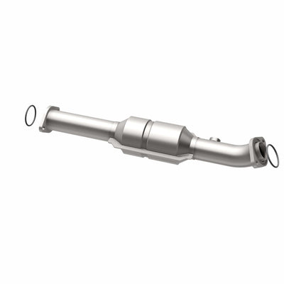 OEM Grade Federal / EPA Compliant Direct-Fit Catalytic Converter <br>05-15 Toyota Tacoma 4.0L