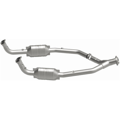 OEM Grade Federal / EPA Compliant Direct-Fit Catalytic Converter <br>99-04 Land Rover Discovery 4.0L, 4.6L