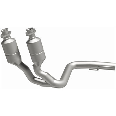 OEM Grade Federal / EPA Compliant Direct-Fit Catalytic Converter <br>99-04 Jeep Grand Cherokee 4.0L