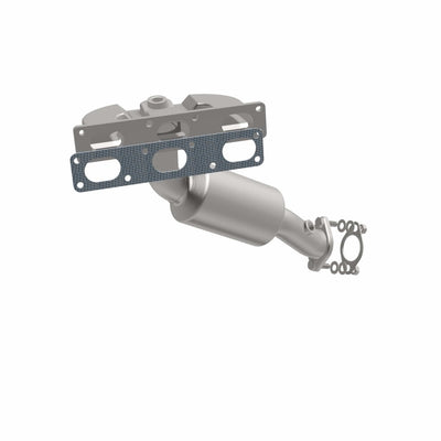 OEM Grade Federal / EPA Compliant Manifold Catalytic Converter <br>01-06 BMW 325Ci, 01-05 325i, 330Ci, 01-05 330i, 325xi