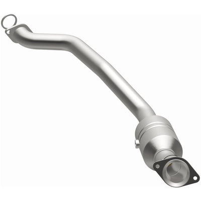 OEM Grade Federal / EPA Compliant Direct-Fit Catalytic Converter <br>11-19 Dodge Durango, Jeep Grand Cherokee 5.7L