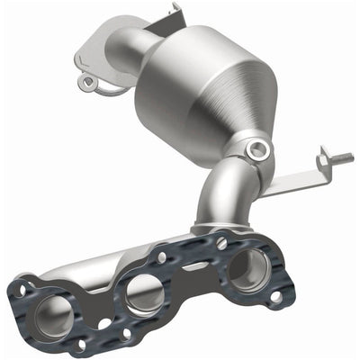 HM Grade Federal / EPA Compliant Manifold Catalytic Converter <br>04-06 Toyota Sienna 3.3L